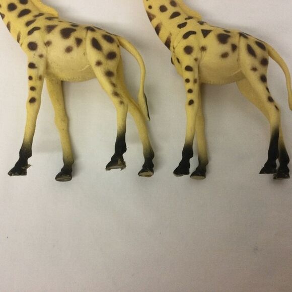 Boley Giraffe Figures – Set of 2 Safari Animal Toys – Realistic Jungle Animals - Picture 6 of 10